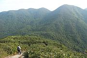 回望孖崗山
