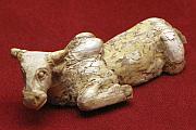 象牙製瘤牛雕像 (公元一世紀)